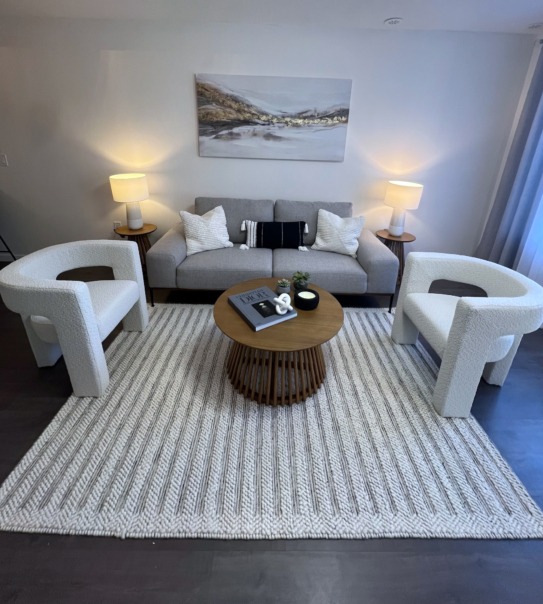 Akira White with Black Rug 5.3x7.6