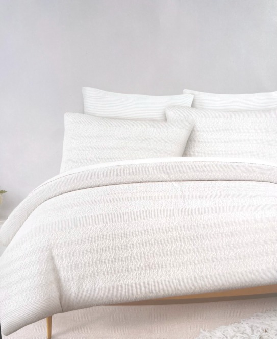 White King Size Bedding Set with up to 7 Pillows